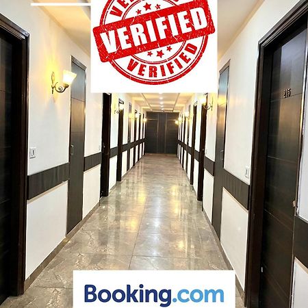 Hotel Jb Residency !! Luxurious & Royal Balcony Rooms !! Large Rooms Zirakpur 외부 사진