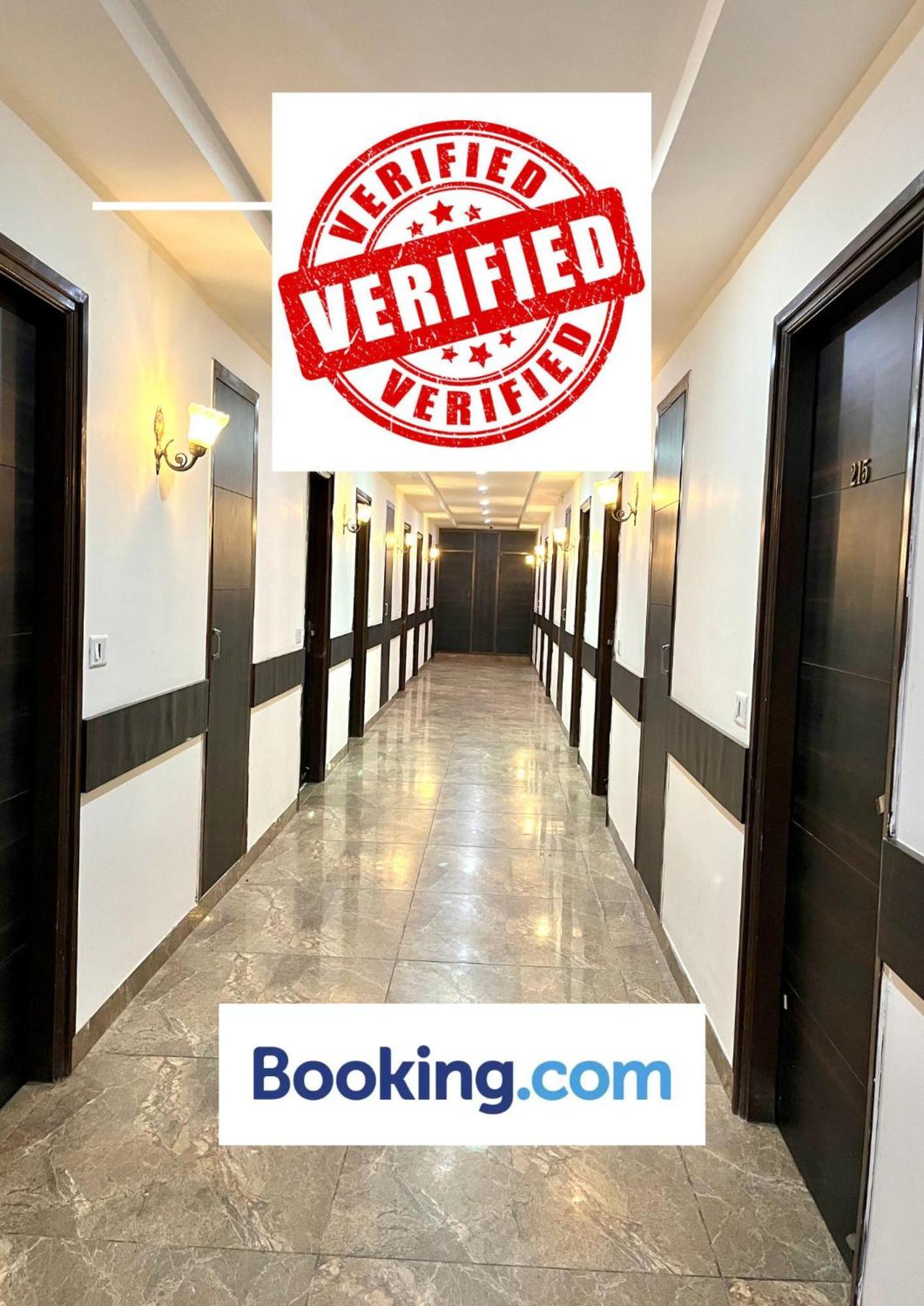 Hotel Jb Residency !! Luxurious & Royal Balcony Rooms !! Large Rooms Zirakpur 외부 사진
